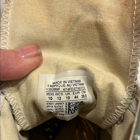 Converse Classic High-Tops in Olive with White Accents - Picture 4 of 4